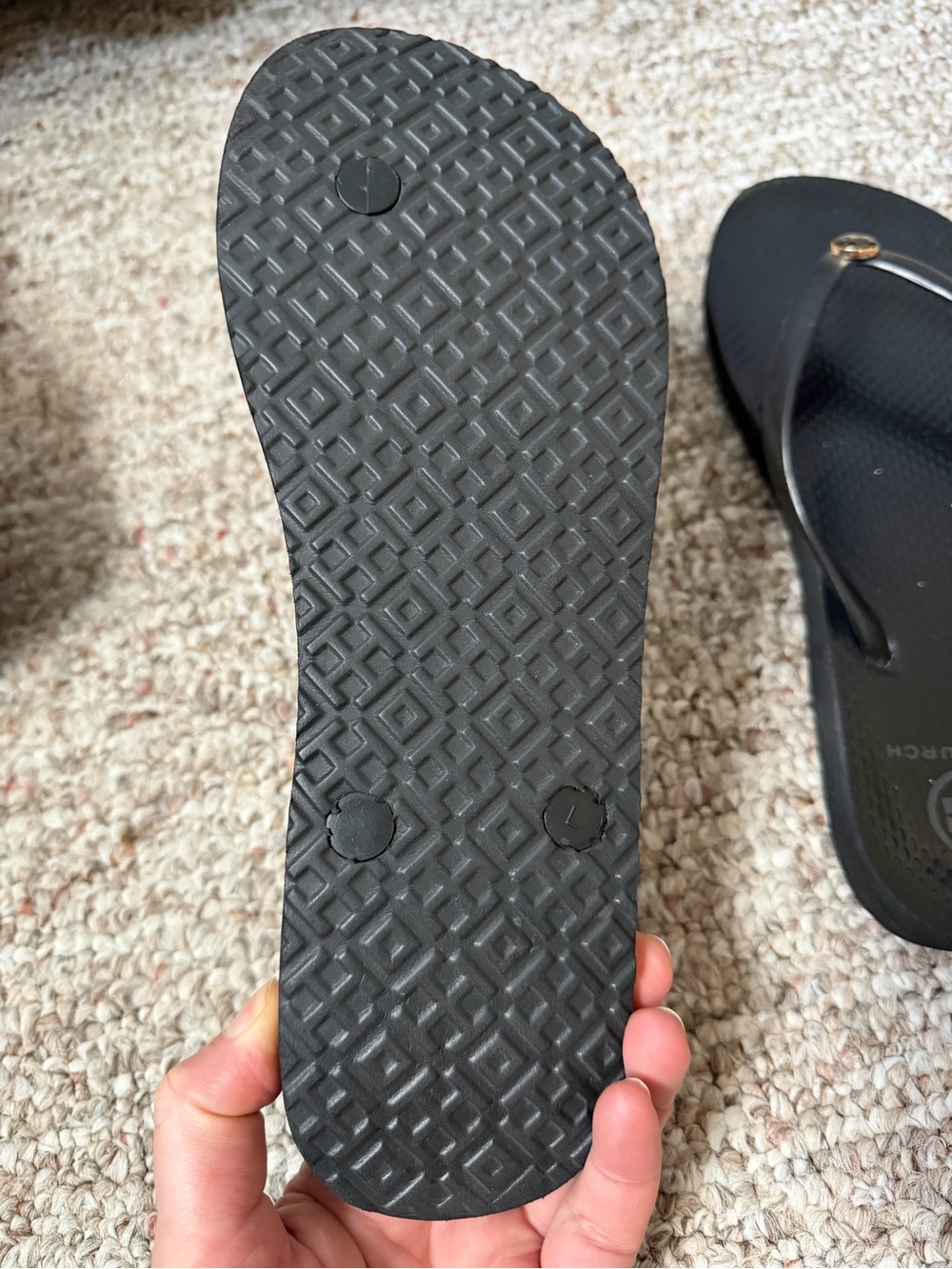 Tory Burch Women’s Black Flip Sandals with Gold Logo size 9 - Picture 4 of 6